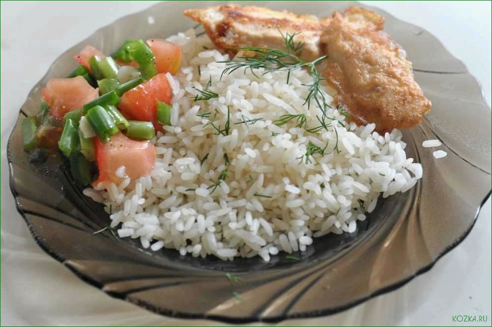 Блюдо из риса с рыбой и овощами