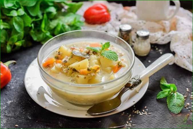 Вкусный рецепт рыбного супа с ароматным беконом