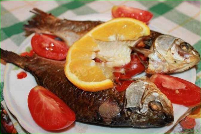 Блюда из карася: рецепты и советы