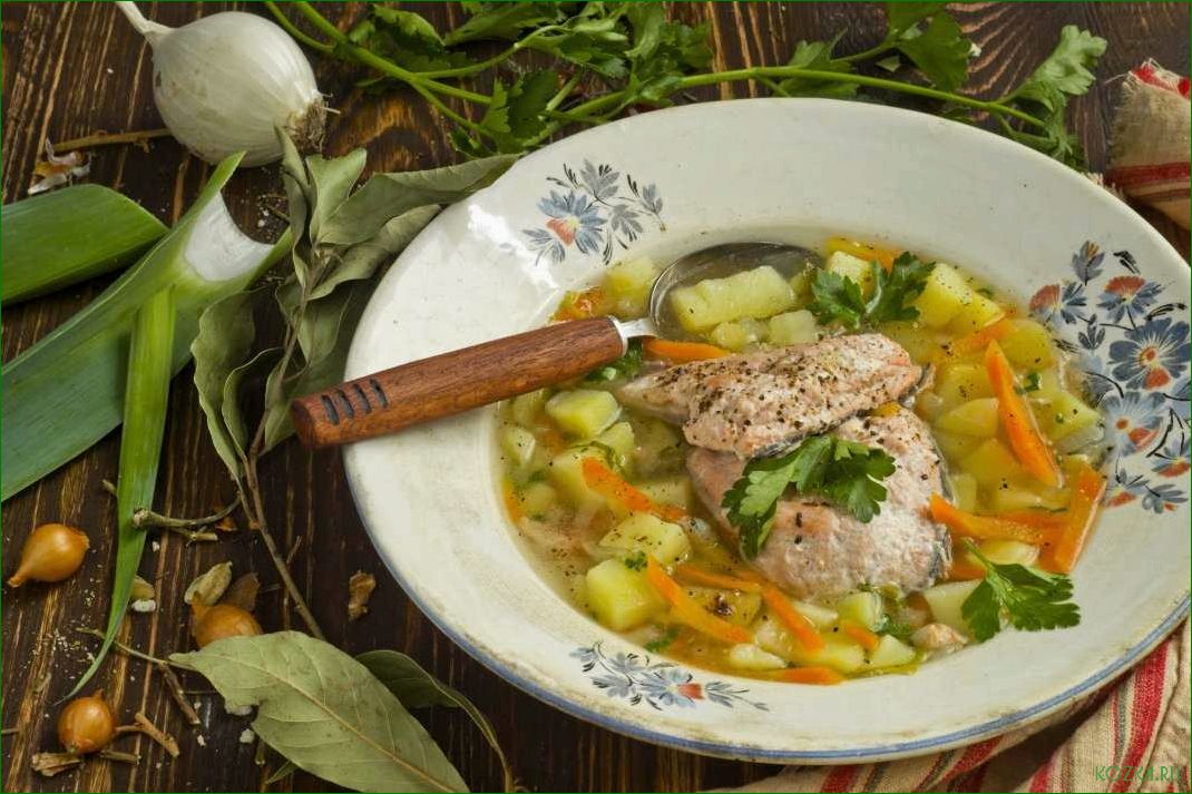 Вкусное сочетание морепродуктов и свежих овощей в рыбном супе