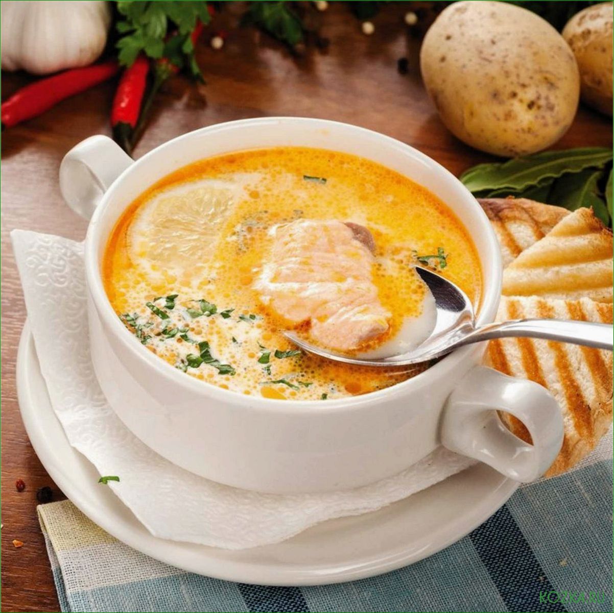 (вкусный, питательный, рыбный, добавлением, ароматного) Вкусный и питательный рыбный суп с добавлением ароматного сыра